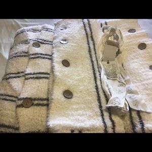 Barefoot dream duvet full/queen very soft